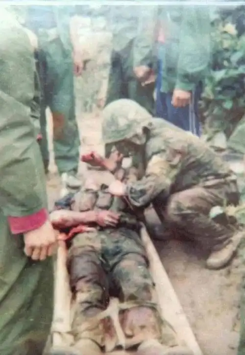 一组老照片重温对越自卫反击战的惨烈与悲壮