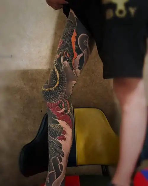 花腿纹身图片腿部纹身图案