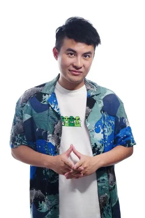 近日,《伍六七》系列导演何小疯接受文娱头版(id:wenyutouban)专访