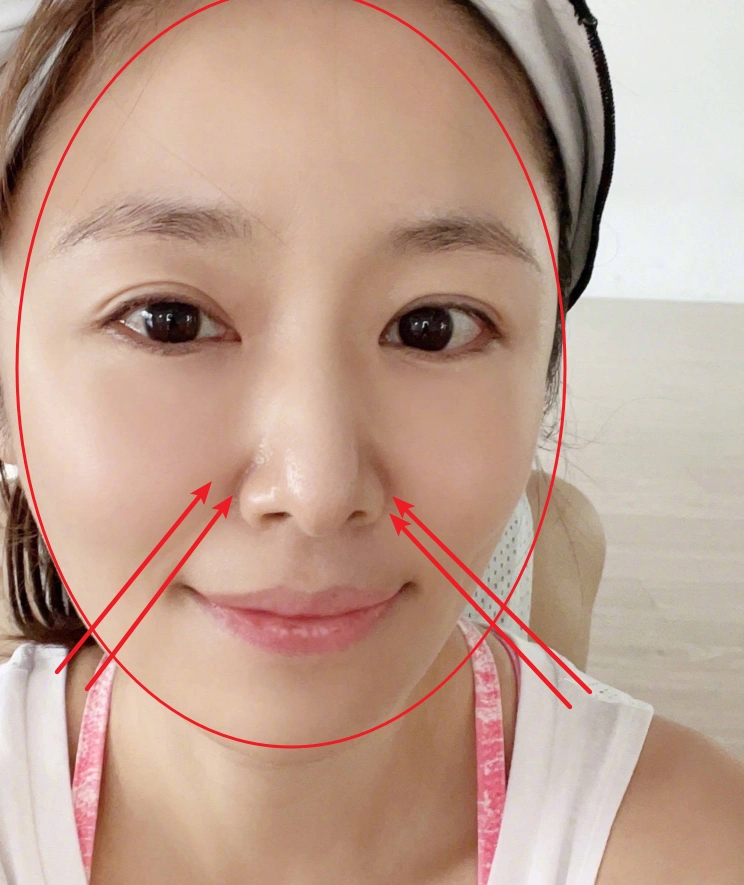 林心如再晒素颜照,原相机怼脸拍黑头藏不住,45岁皮肤状态看呆了