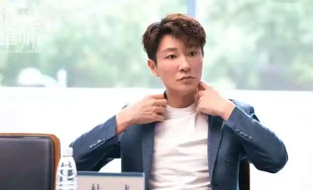 李宗翰面对马景涛号称民国第一现在精英律师中打酱油