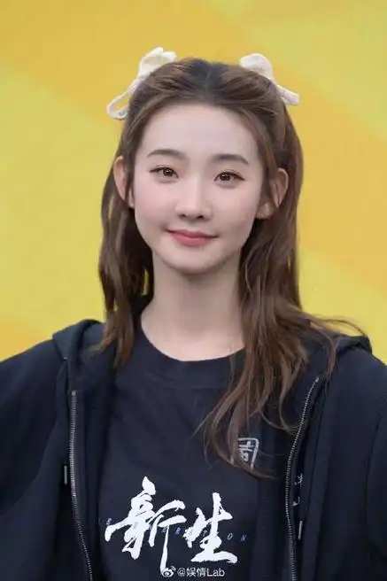 从硬糖少女303的团队中回归到自己的世界时