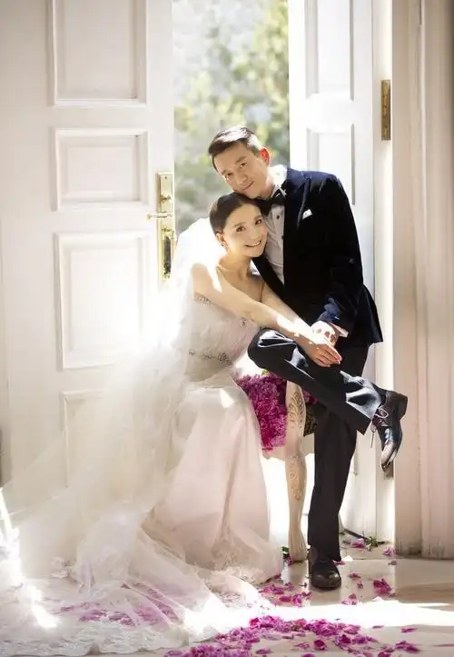 "槿汐"孙茜婚纱照曝光 将步入婚礼殿堂