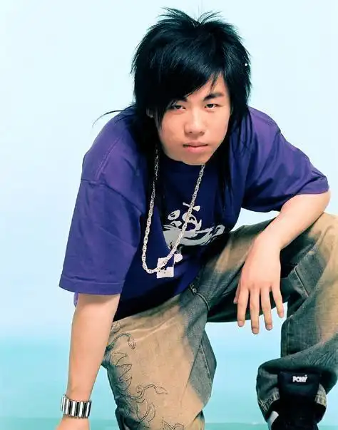 出道后的胡彦斌签约了步升音乐,2000年推出了第一首单曲《玛丽莲梦露