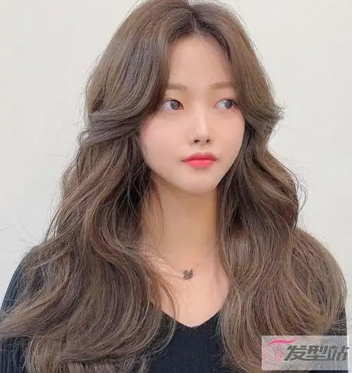 2021最新款八字刘海发型这么剪变美变女神