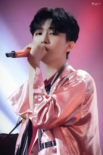 范丞丞/壁纸/明星/侵权删