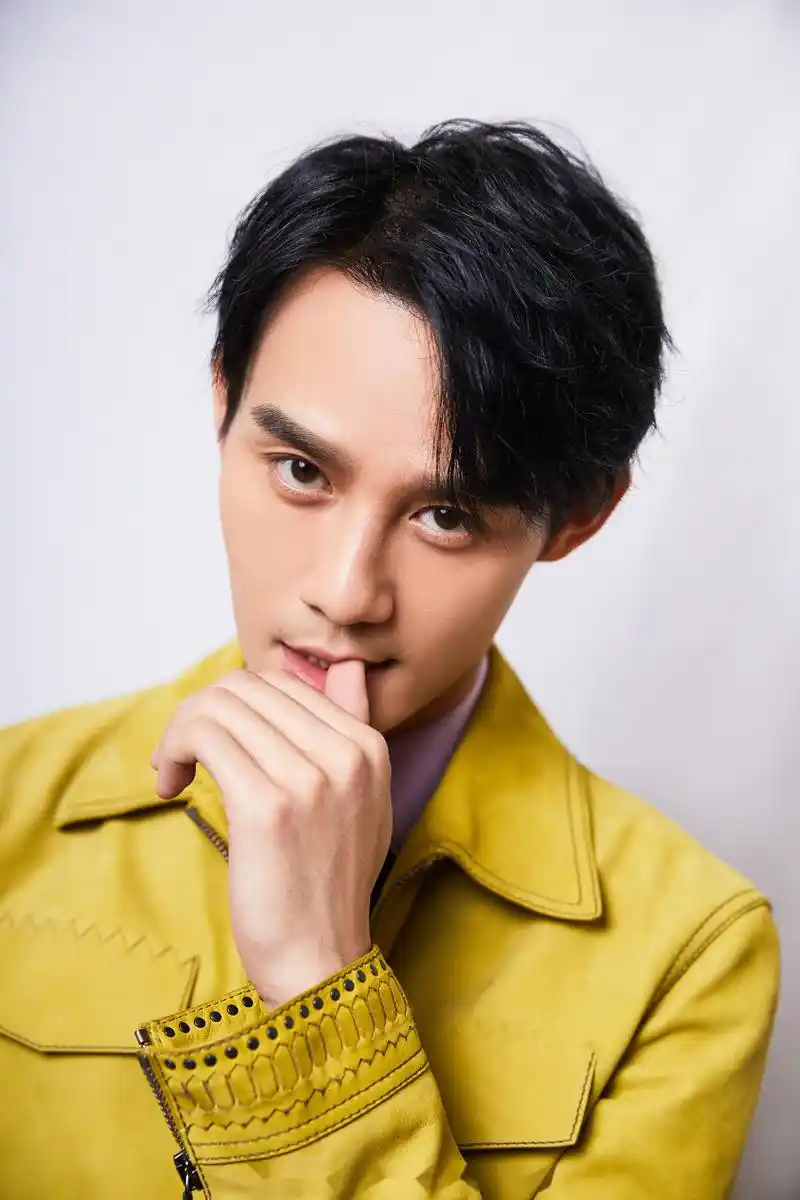 春晚大联欢##春晚面孔#【王凯 春晚】滴,歌手卡!