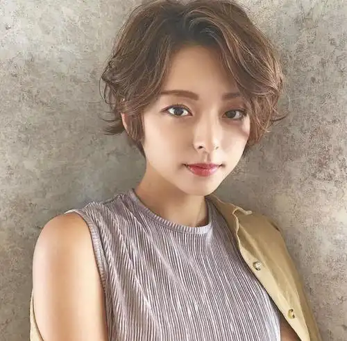 2021款短发,应该这么剪.