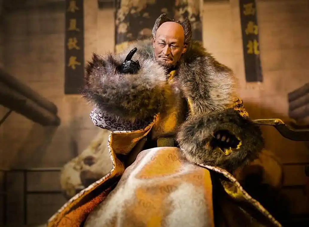 但梁家辉却是例外,因为他只是一个纯粹的演员,纯粹到在他身上你除了能