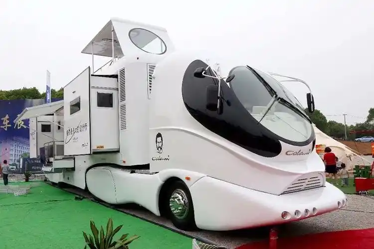 售价高达1860万元世界顶级房车克拉尼首次亮相南京