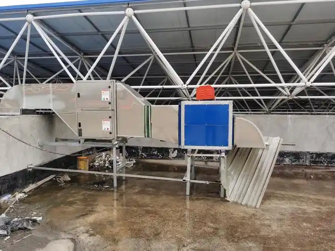 柜式离心风机餐厅厨房现场安装照片-郑通风机厂家-远程雾炮机|防爆雾