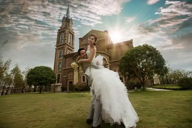 外景婚纱拍摄技巧有哪些 如何拍摄才会好看