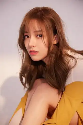 董芷依加盟爱贝克思跨领域打造全能型艺人