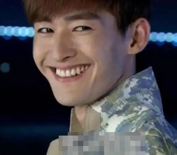 《不一样的美男子》饰演高远树韩剧《蓝色生死恋》的翻拍版,不过情节