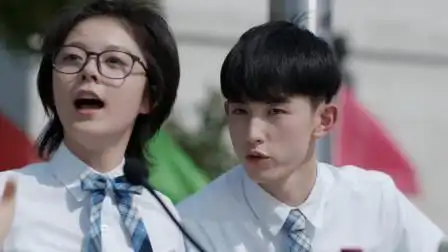 少年派:运动会理科生穿校服,文科班各种花裙子,三一的吐槽绝了