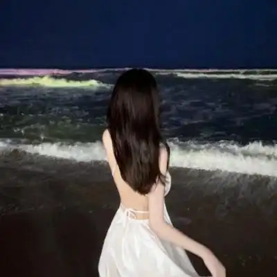 高级感背影头像女