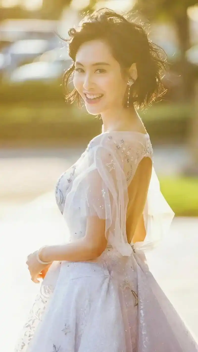 紫霞仙子朱茵时尚美图欣赏