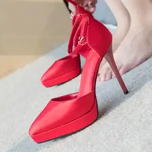 防水台12cm婚纱结婚鞋子女红色超高跟一字扣新娘鞋2018新款0人付款