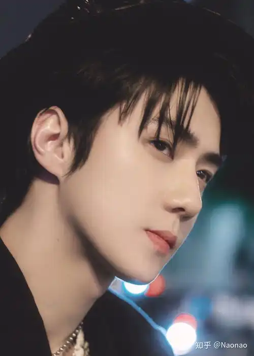 你认为吴世勋最港的图片是哪张