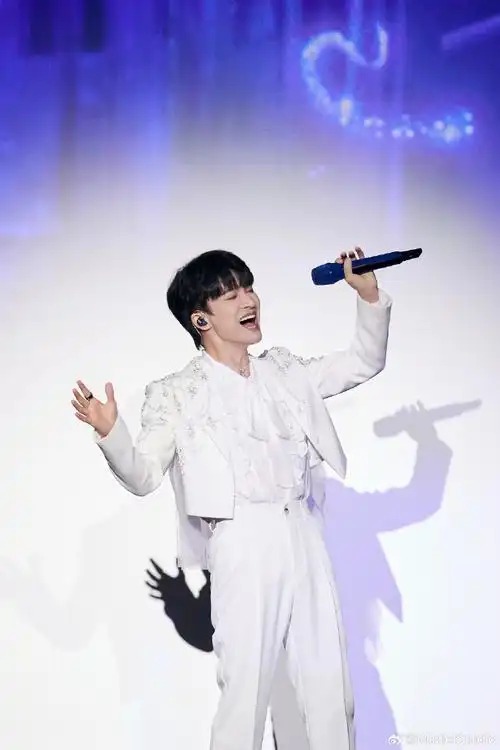 周深演唱迪士尼动画组曲奇遇乐章##周深连唱三首迪士尼英文主题曲