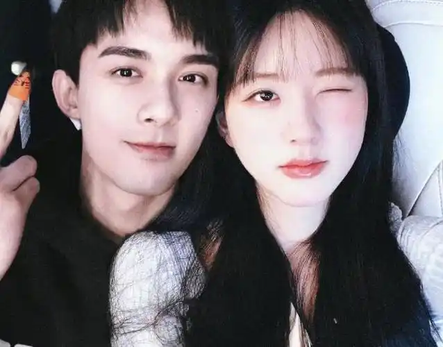 刘大锤曝吴磊赵露思恋情!