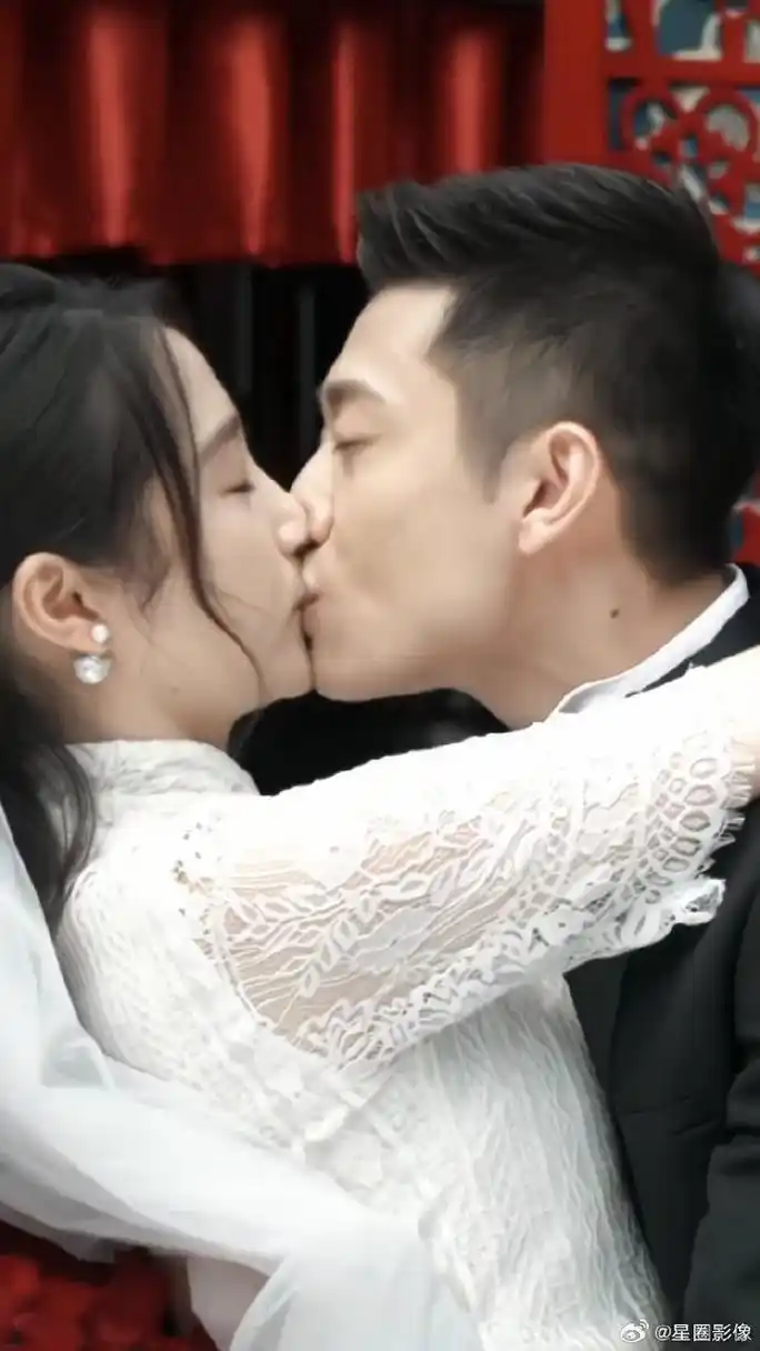 关晓彤和张一山在戏里结婚了,婚礼看着也太真实了,鹿晗看完估计要提着