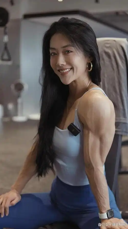 为她的颜值和质感肌肉所倾倒!中国高质量金刚芭比——拿铁笛子