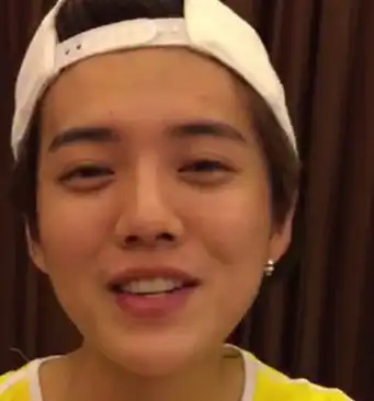 蔡徐坤卸妆,范丞丞卸妆,鹿晗卸妆,都输给了他卸妆后的青春活力