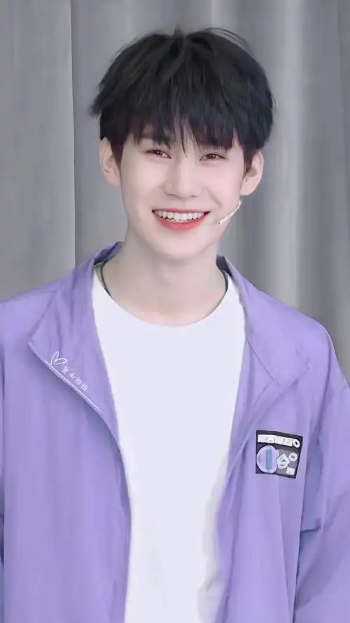 张真源 运动特辑 可爱的源源子(79 69 70 69 )0679 cr