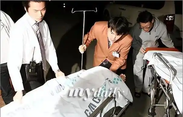 身受重伤的圭贤几乎失去了唱歌的能力.