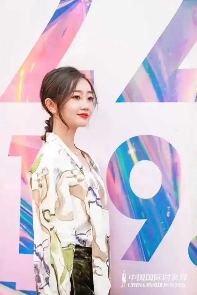 演员陈嘉男(潘长江徒弟) - 抖音