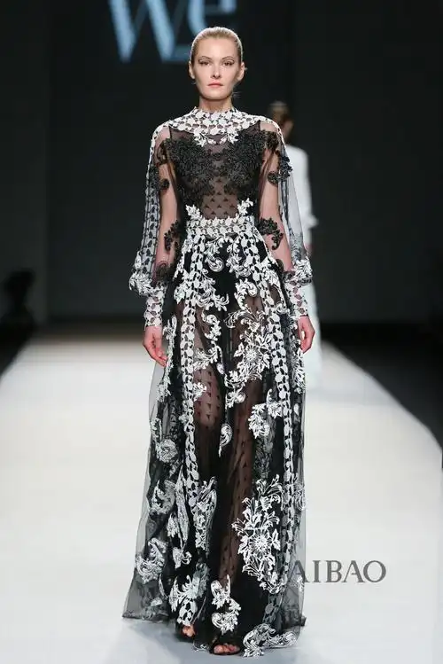 灵感源自微生世界,昆虫与植物之间的相栖相生,不同形态的生命体相互