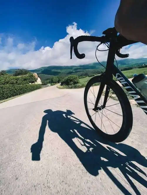 以后会不定期分享骑行视频,美图和活动,欢迎骑友添加力量哥微信:togo