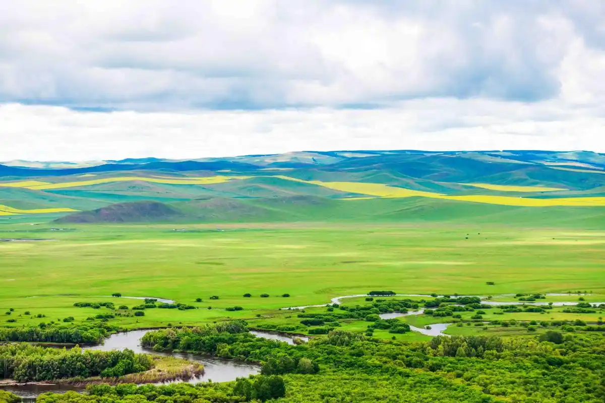 内蒙古有超刺激的网红秋千能荡到俄罗斯胆大的你敢去尝试吗