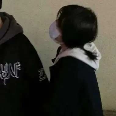 情头明显超甜不露脸 高清情头双人超甜真人图片不露脸两张_情侣头像