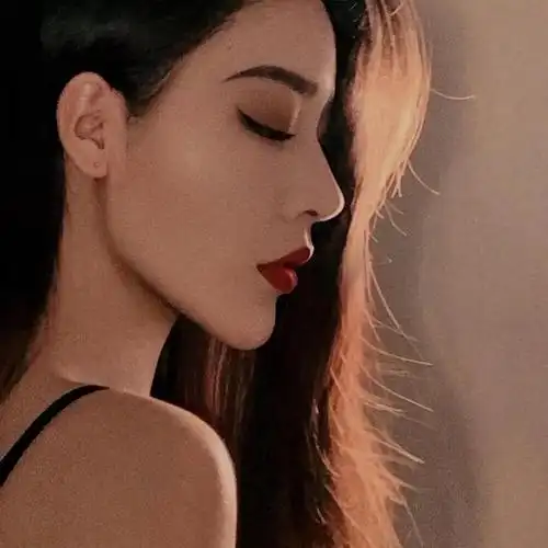 超酷超拽的女生头像,超酷霸气女生头像