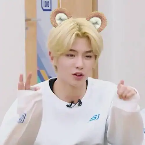 黄明昊头像(上) 7815