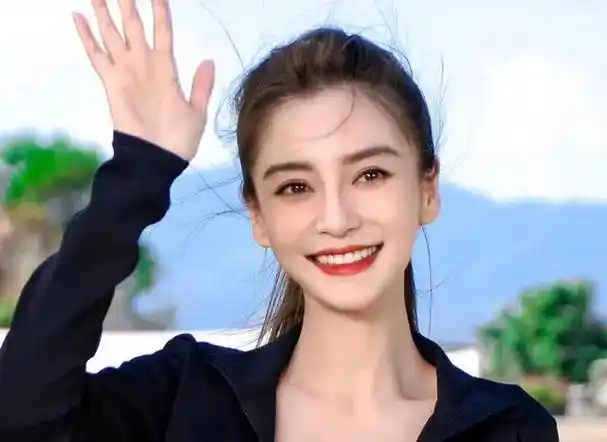 被封杀4个月后angelababy高调复出这张脸太狠了