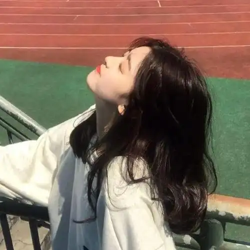 原宿风日系高冷可爱女生头像