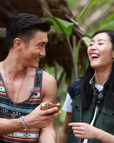 图网曝崔始源综艺节目与刘雯假戏真做两人已订婚遭网友质疑