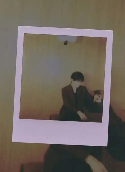 易烊千玺先咔嚓一组宝丽来##易烊千玺拍立得照