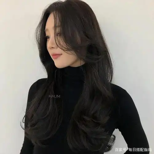 今年春天流行这3款长卷发,时髦减龄还显脸小|发型|脸型|刘海_网易订阅