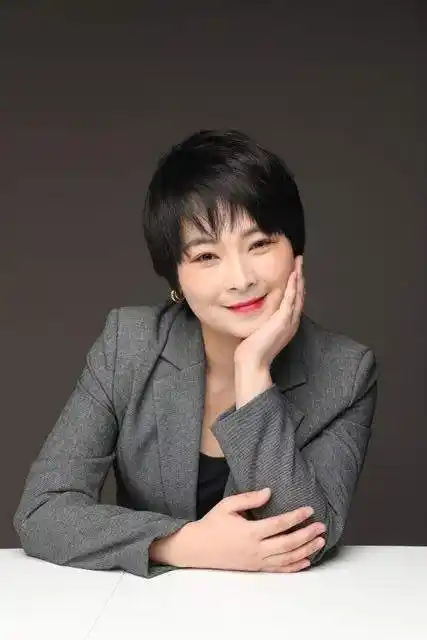 然而在她心中有着一个更加温润谦和的杨蕾——"每个演员都不一样,有些