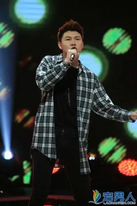 《中国好声音》第四季第二期首位登场的学员杨宝心,来自黑龙江