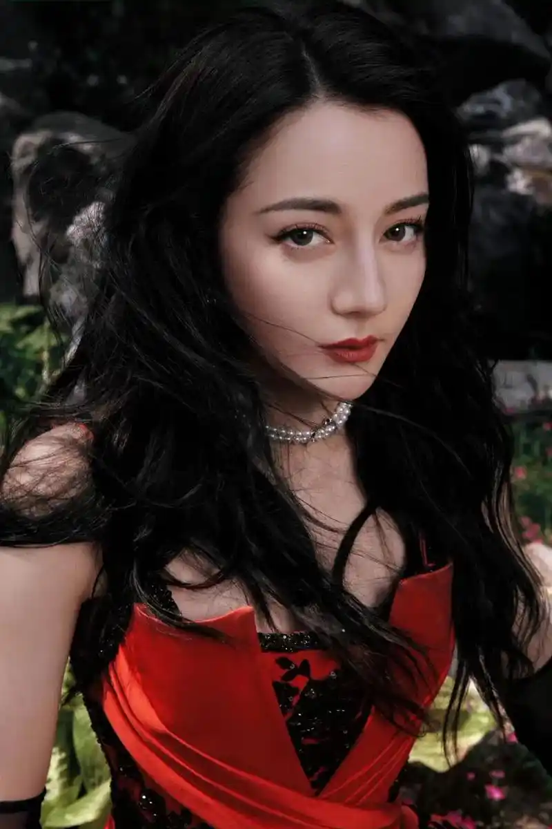 美死我啦 不可方物 #迪丽热巴美神降临 #gc #迪丽热巴火 - 抖音