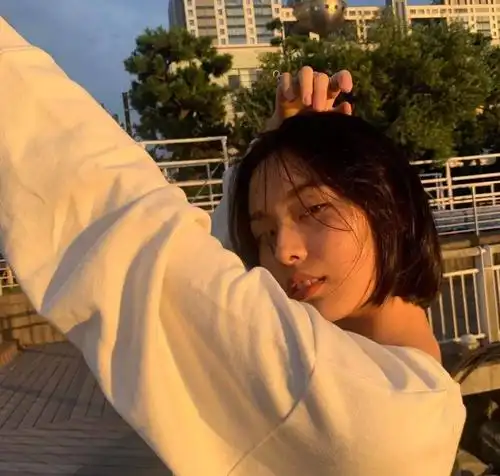 微信头像 | 个性女生头像美图_手机搜狐网