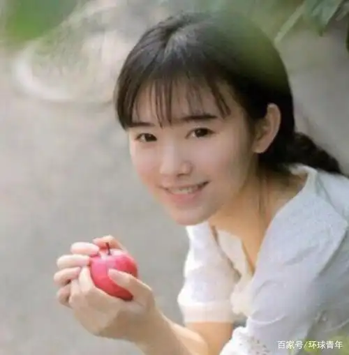 鞠婧祎早期照片