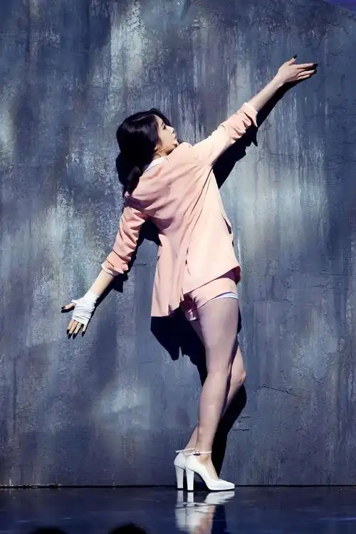 朴智妍高冷美艳身材超正仙女本仙