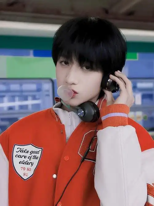 壁纸神仙颜值朱志鑫