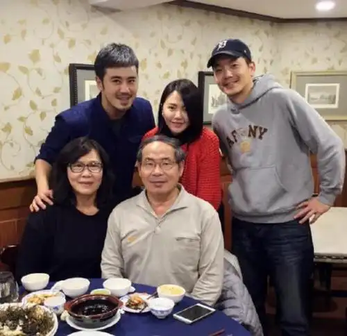 【图】谭维维男朋友照片曝光 揭秘其与前男友张博分手原因